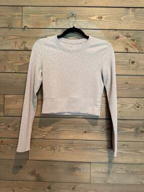 Move-Theology Leopard Print Ribbed Long Sleeve Crop Top Small